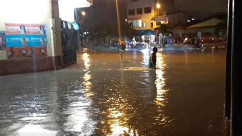 Iquitos Lluvia Torrencial Inunda Calles Y Viviendas Rpp Noticias