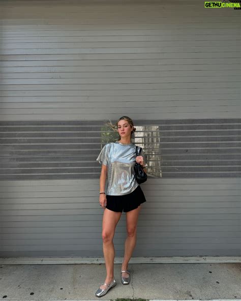 Chloe Lang Wiki, Biography, Age, Gallery, Spouse and more