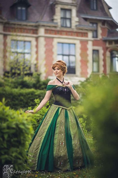 Anna coronation dress by JulysFactory on DeviantArt