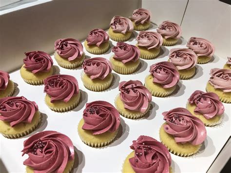 Ombré Pink Rosette Cupcakes Rosette Cupcakes City Cake Cupcake Cakes