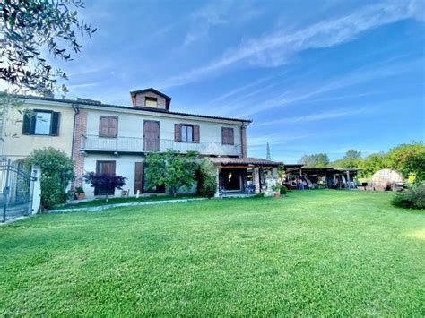 Vendita Villa A Schiera In Via Luigi Einaudi 10 San Secondo Di Pinerolo