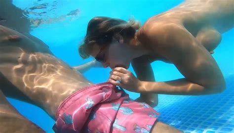 Sex im pool stillzeit und hart von einem großen langen schwanz gefickt xHamster