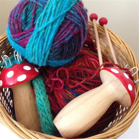 we bloom here: spool knitting