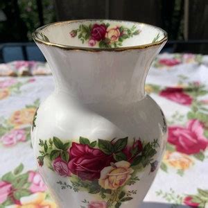 Royal Albert Vase Old Country Roses Vase With Gold Gilding 7 Etsy