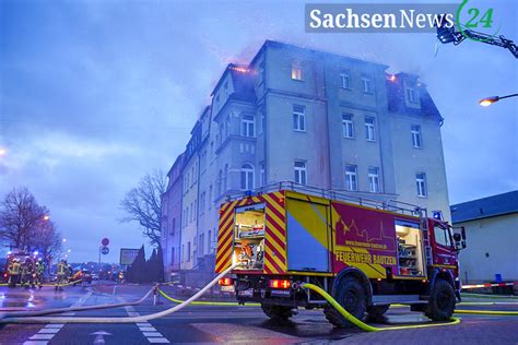 Bautzen Dachstuhl Steht Lichterloh In Flammen Sachsennews De