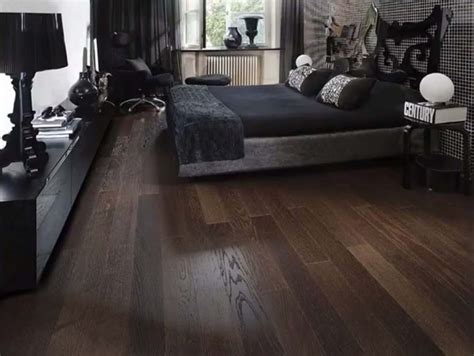 Темный паркет в интерьере: плюсы покрытия в темных тонах, сочетания с ...