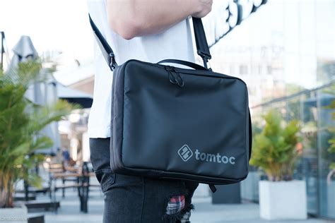 Túi Urban H14 C01D 13inch Tomtoc Premium Black