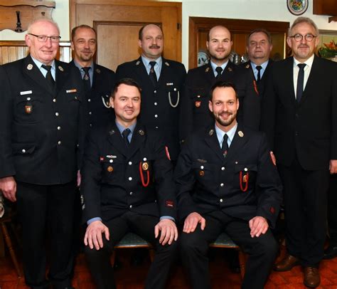 Gro Er Wechsel Bei Feuerwehr Wurz Neue Vorst Nde Und Kommandanten