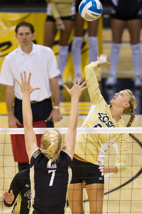 Women S Volleyball Lbsu Vs Idaho Ballin At The Beach Flickr