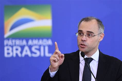 Saiba Quem é O Novo Ministro Do Stf André Mendonça Que Política