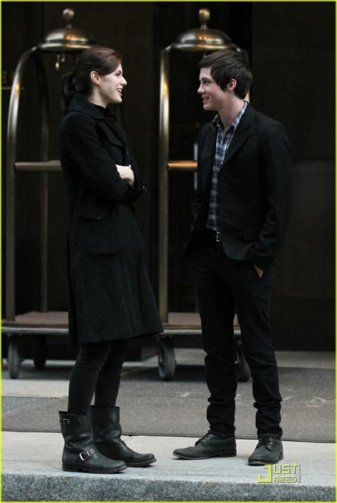 Logan Lerman & Alexandra Daddario Explore New York | Photo 414418 ...