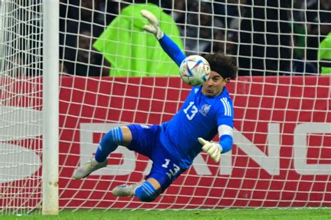 Guillermo Ochoa Es Atacado Por Oswaldo Sánchez El Histórico Futbolista Mexicano Cuestionó Los