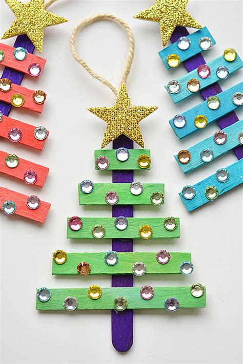 25 Easy Christmas Crafts for All Ages - Crazy Little Projects