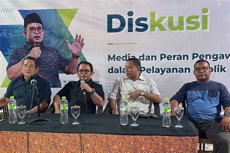 Stafsus Menag Sebut Media Massa Miliki Peran Penting Pengawasan Layanan