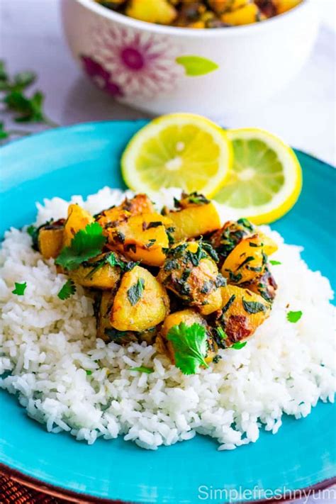 Aloo Palak Indian Spinach Potato Stir Fry Simplefreshnyum