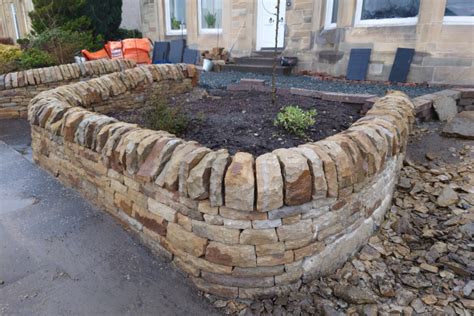 Stone Inspired Dry Stone Planter Stone Inspired