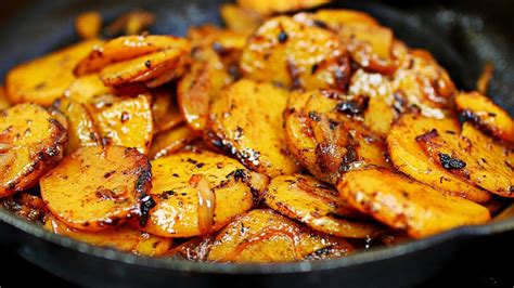 Delicious Pan Fried Potatoes Easy Skillet Potatoes Recipe Youtube