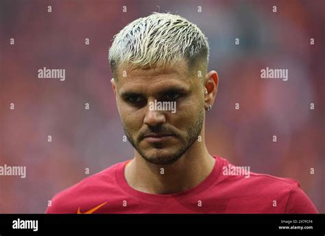 Icardi Galatasaray Hi Res Stock Photography And Images Alamy