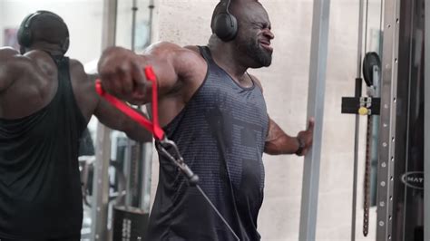 Samson Dauda Trains Shoulders and Calves During 2023 Mr. Olympia Prep - Breaking Muscle