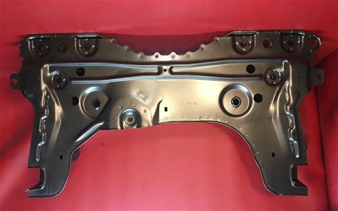 00 07 Ford Focus Front Subframe Suspension Engine Cradle Crossmember