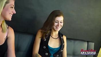 Las pequeñas y sexys Meredith y Jennifer comparten una polla dura hasta la garganta XVIDEOS