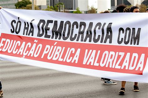 Coluna Luta sindical é Brasil de Fato Distrito Federal