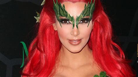 Wow Kim Kardashian Im Sexy Poison Ivy Kostüm Promiflash De