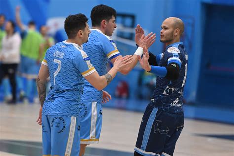 Napoli Futsal Contro Pesaro Il Pari Beffa Arriva Al Fotofinish