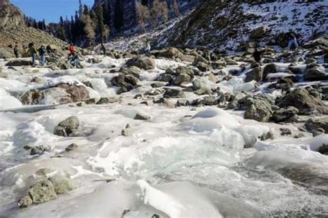 Kashmir Himachal Turn Into Winter Wonderlands Check Out Stunning