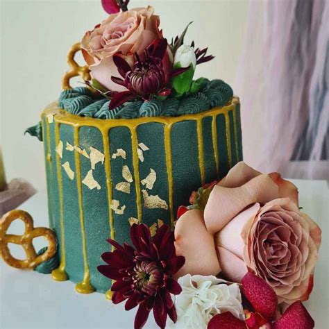 Chocolate cake with fresh flower (flowers subject to availability ...