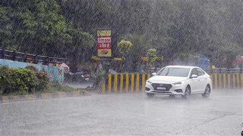 Mp Weather Alert मध्य प्रदेश के विभिन्न जिलाें में रुक रुककर वर्षा का