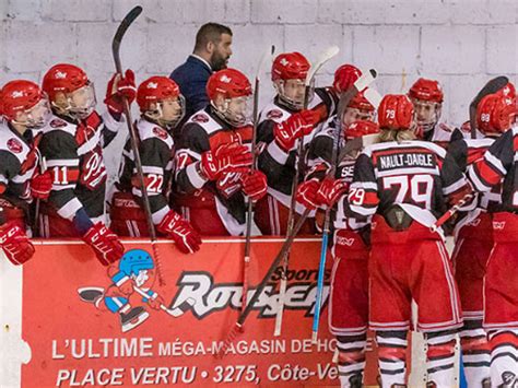 Hockey masculin Les Patriotes s inclinent en finale Cégep de Saint