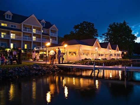 13 Scenic Lake Michigan Wedding Venues