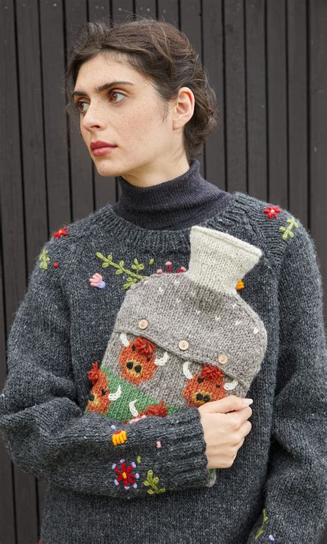 Buttercup Hot Water Bottle - Plümo Ltd