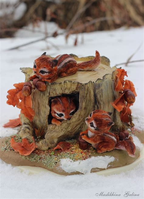 Squirrels On The Oak Tree Stump Cakecentral