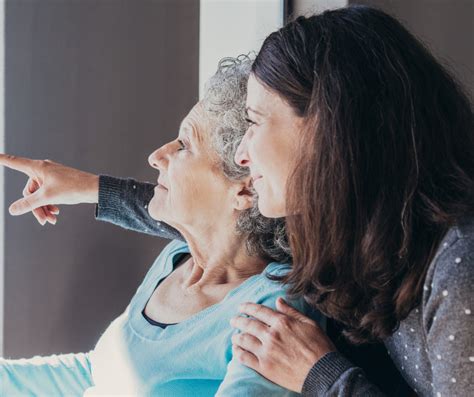 Importancia De Visitar A Los Ancianos En La Residencia