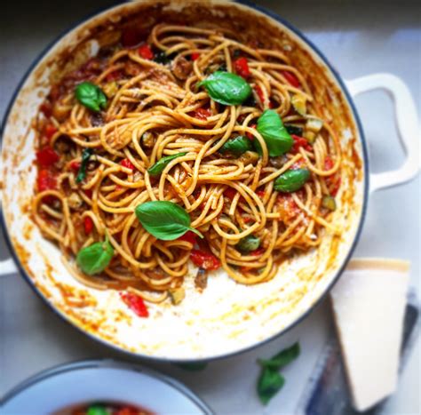 One Pan Pasta With Mediterranean Vegetables Bakingyoubetter