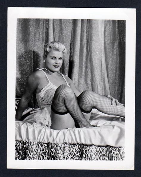 Unterwäsche lingerie Erotik nude vintage Dessous pin up Foto photo sexy