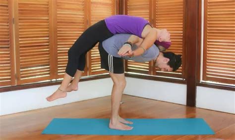 5 Couples Yoga Poses For Beginners Meditation Magazine