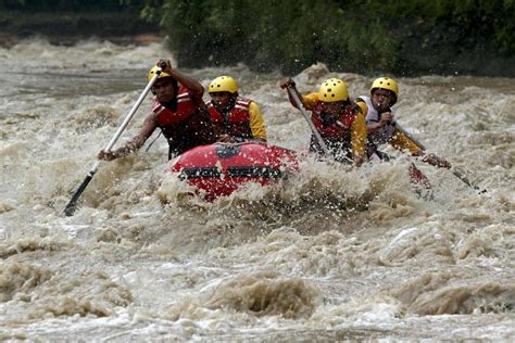 Wisata Arung Jeram Di Indonesia Ini Yang Terbaik Berani Coba