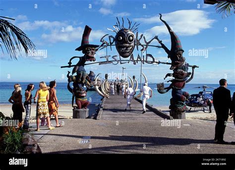 Scooby doo spooky island pier 2002 hi-res stock photography and images ...