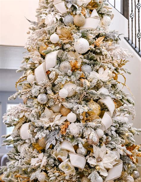 Glamorous White Gold And Silver Christmas Tree