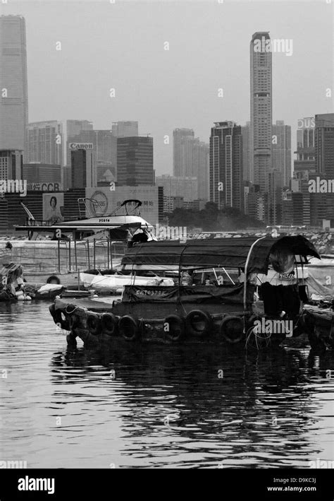 Chinese Junk Hi Res Stock Photography And Images Alamy