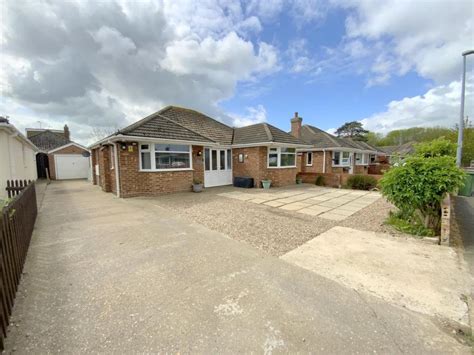 Queen Elizabeth Road Humberston Grimsby 3 Bed Bungalow For Sale £