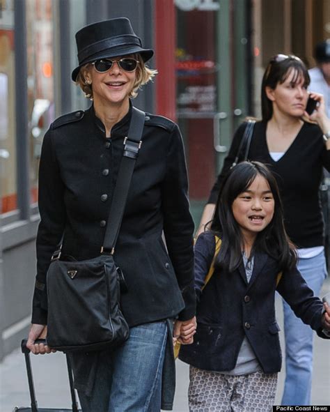 Meg Ryan, Daughter Daisy Spotted In New York (PHOTOS) | HuffPost ...