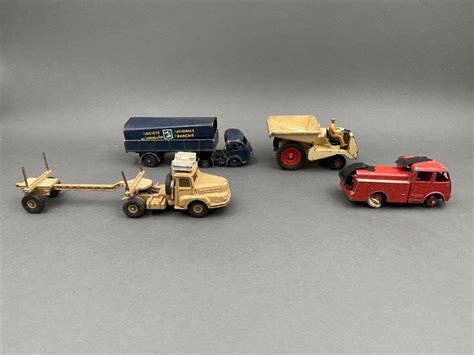 Lot De Camions Dinky Supertoys Tracteur Unic Berliet Secours M