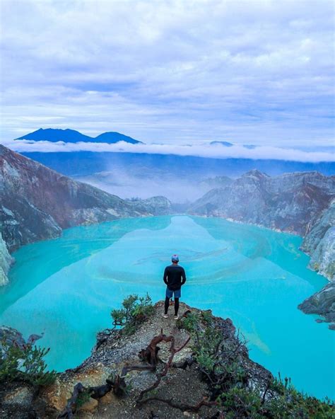 Tempat Wisata Paling Ekstrem Di Indonesia Menurut Bule