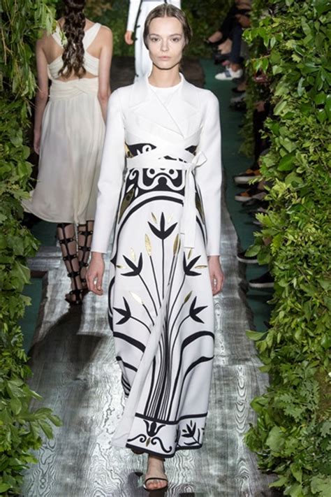 Sfilata Valentino Parigi Alta Moda Autunno Inverno Vogue