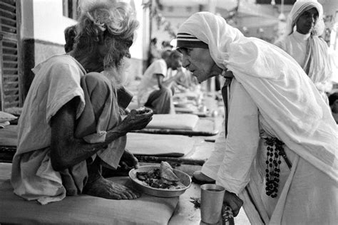 Mother Teresa The Life Of A Saint The New York Times