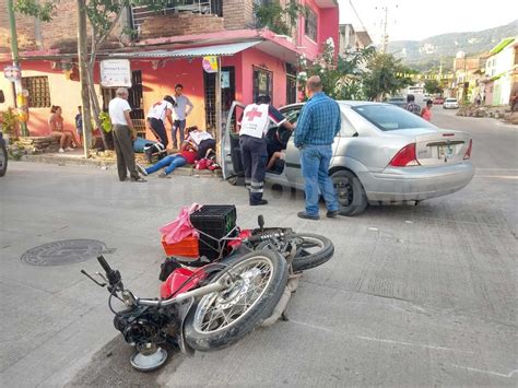 Dos Lesionados Deja Choque Entre Motocicleta Y Particular